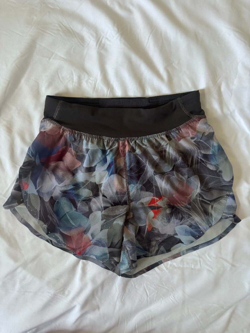 Lululemon Running Shorts Abstract Print Size 2